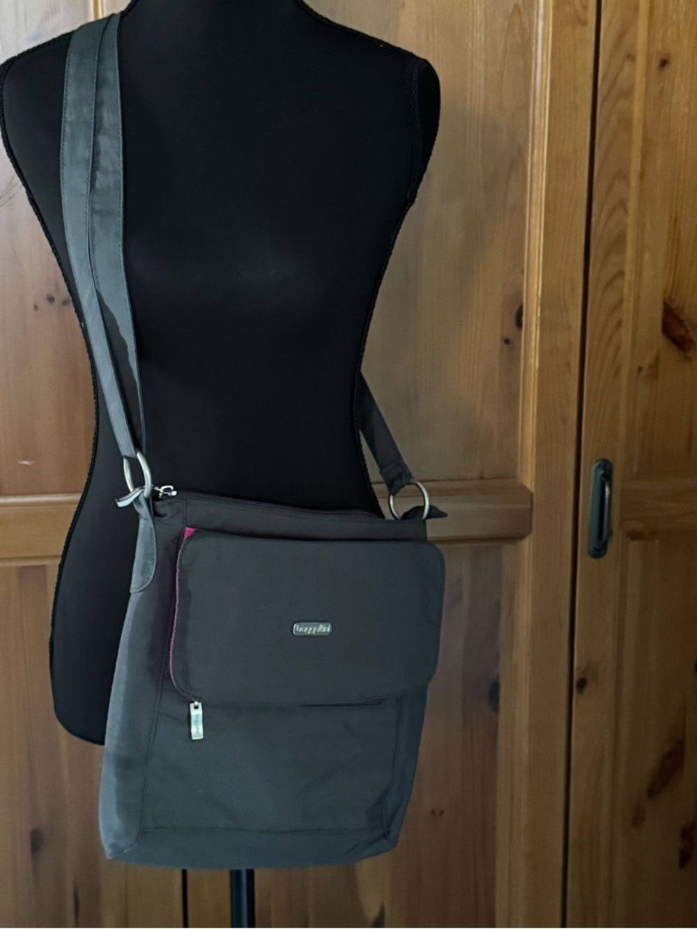 Baggallini Charcoal Gray Slim Crossbody with Pink Lining Silver Hardware
